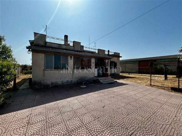Villa Indipendente in vendita a Municipio Roma IX, Roma Capitale