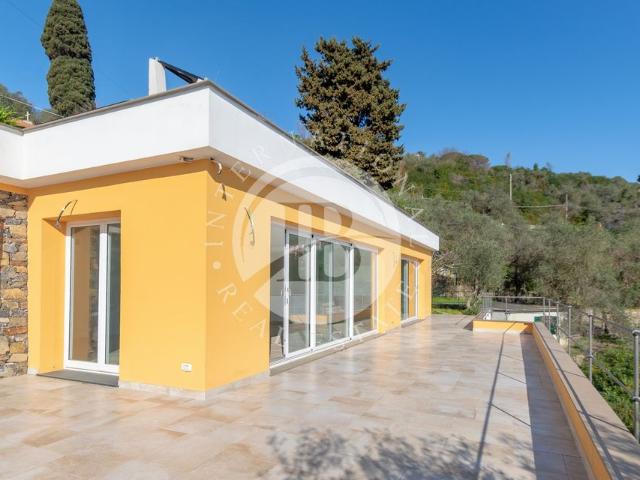 Villa Indipendente in vendita a San Lorenzo Della Costa, Liguria