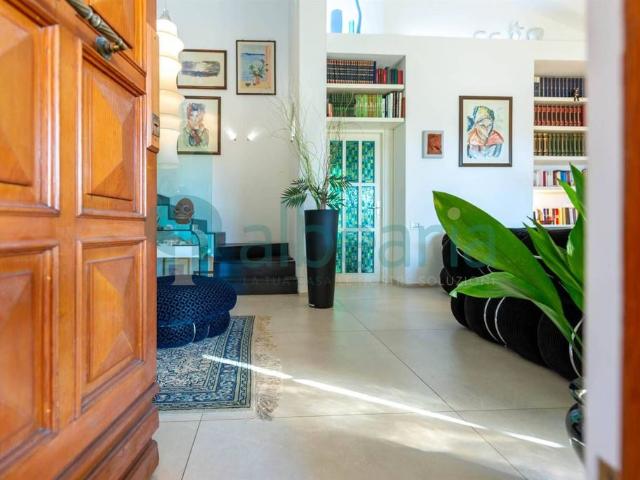 Villa Indipendente in vendita a Follonica, Toscana