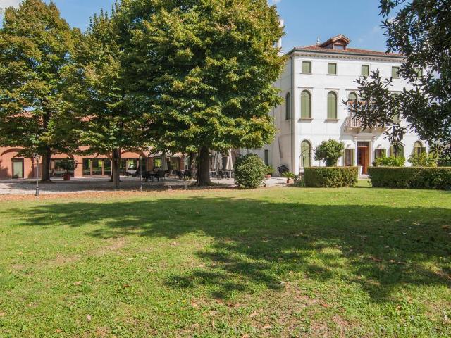 Villa Indipendente in vendita a Dolo, Veneto