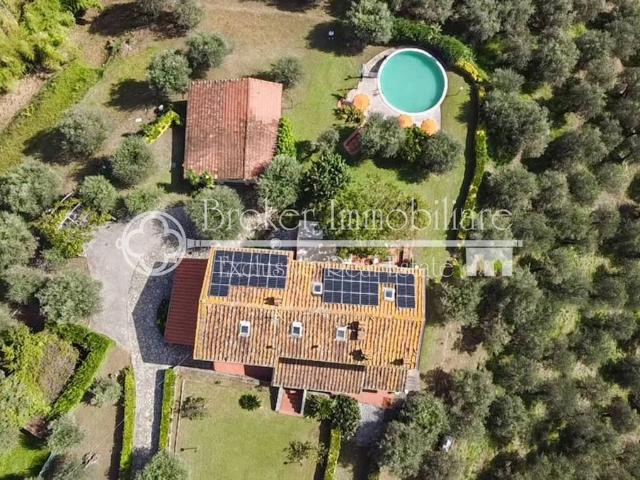 Villa Indipendente in vendita a Massarosa, Toscana