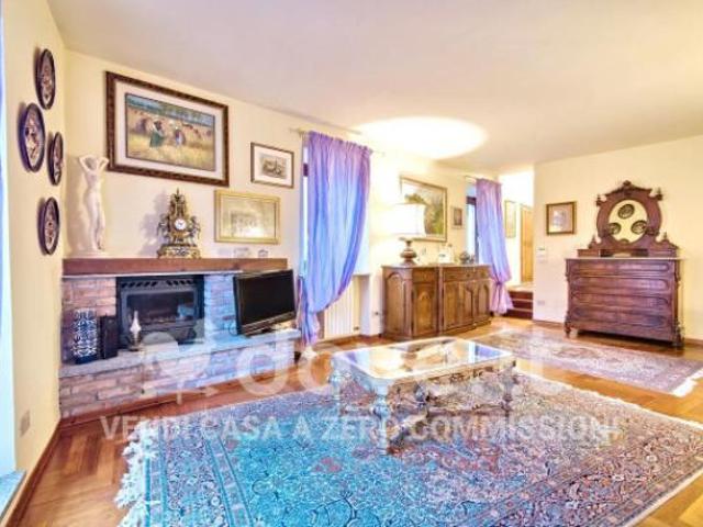 Villa Indipendente in vendita a Godiasco Salice Terme, Godiasco