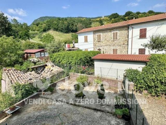 Villa Indipendente in vendita a Unione dei Comuni Montani Amiata Grossetana, Castell'azzara
