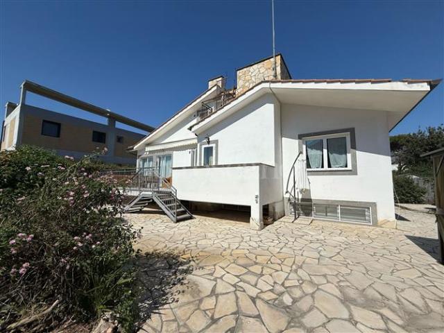 Villa Indipendente in vendita a Fregene, Roma Capitale
