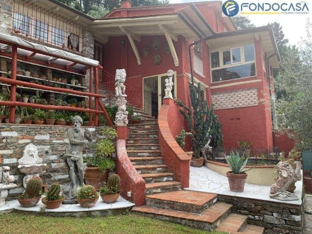 Villa Indipendente in vendita a Corvaia, Seravezza