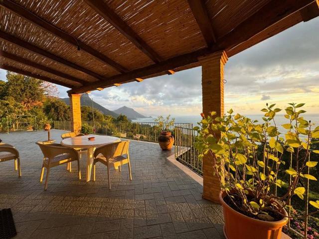 Villa Indipendente in vendita a Porto di Maratea, Maratea