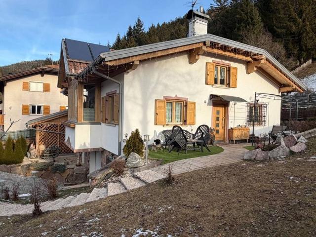 Villa Indipendente in vendita a Comunità della Val di Non, Ruffrè