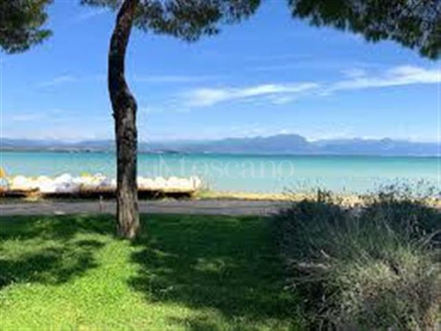 Villa Indipendente in vendita a Lugana, Sirmione