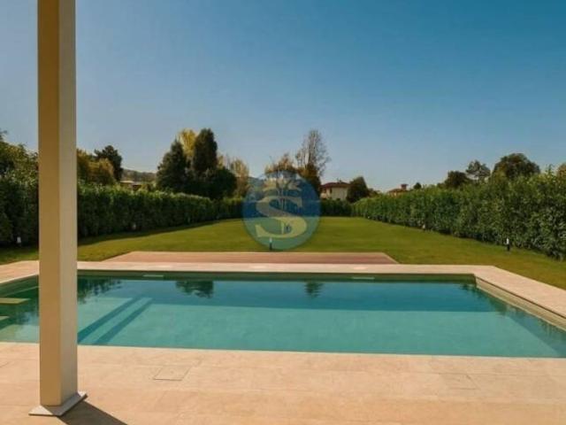 Villa Indipendente in vendita a Tonfano, Toscana