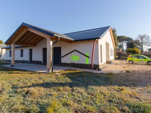 Villa Indipendente in vendita a Caneva, Friuli-Venezia Giulia