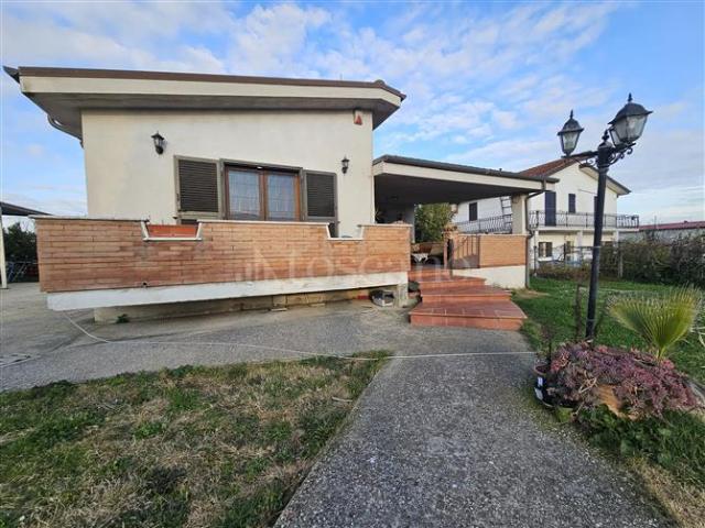 Villa Indipendente in vendita a Lampione, Aprilia