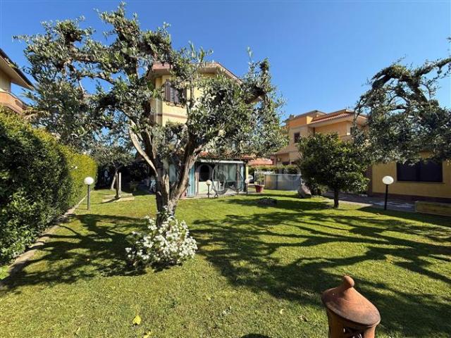 Villa Indipendente in vendita a Roma Capitale, Lazio