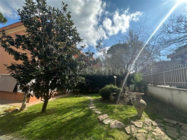 Villa Indipendente in vendita a Lido di Ostia, Roma Capitale
