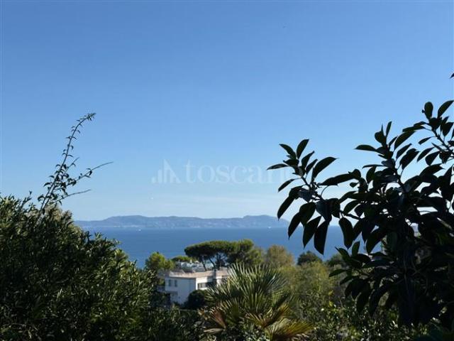 Villa Indipendente in vendita a Coroglio, Campania