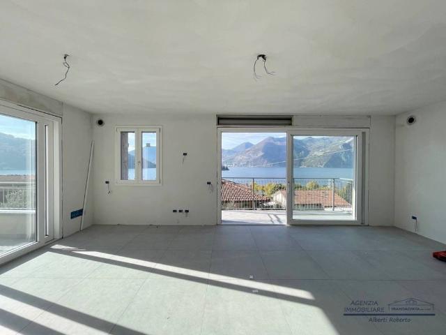 Villa Indipendente in vendita a Comunità montana del Sebino bresciano, Marone