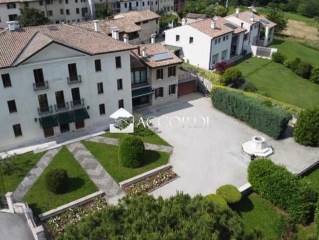 Villa Indipendente in vendita a Possagno, Veneto