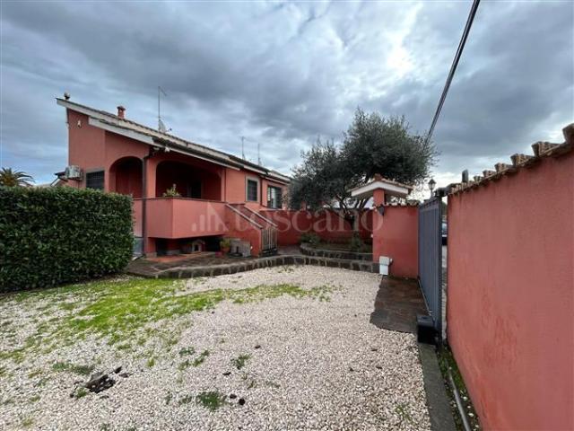 Villa Indipendente in vendita a Municipio Roma X, Roma Capitale