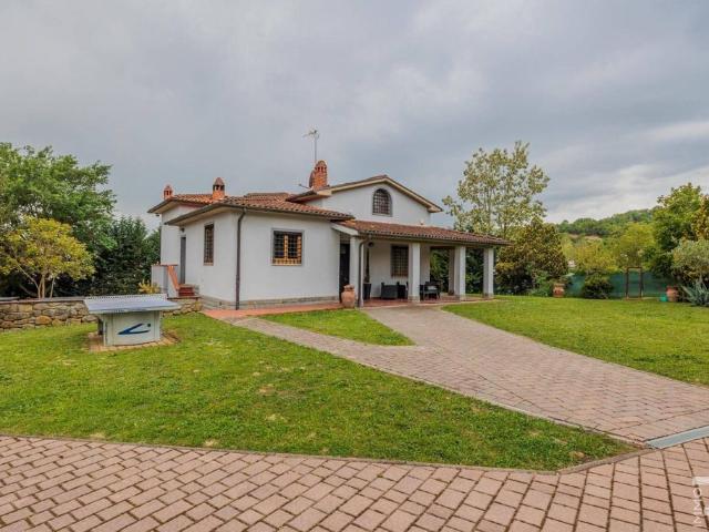 Villa Indipendente in vendita a Terranuova Bracciolini, Toscana