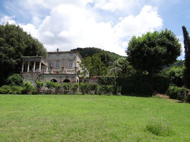 Villa Indipendente in vendita a San Gemignano di Moriano, Bagni Di Lucca Ponte