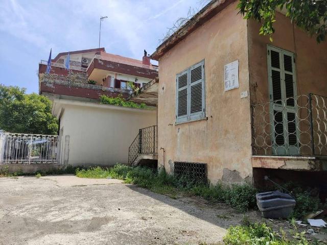 Villa Indipendente in vendita a Pomigliano D'arco, Campania