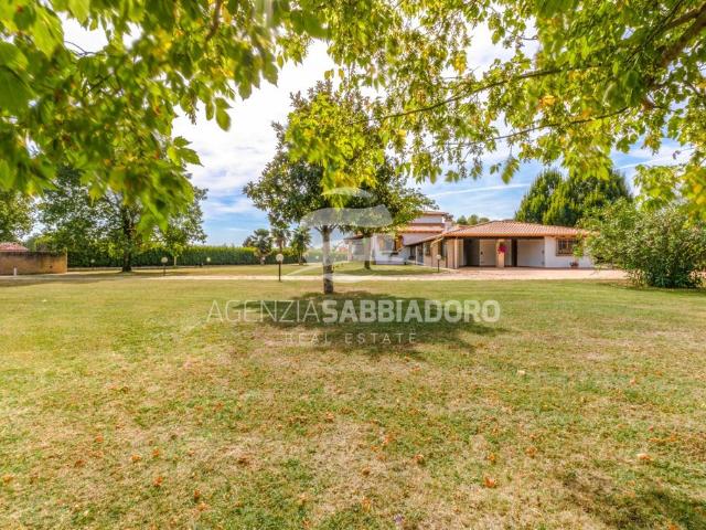 Villa Indipendente in vendita a Ronchis, Friuli-Venezia Giulia