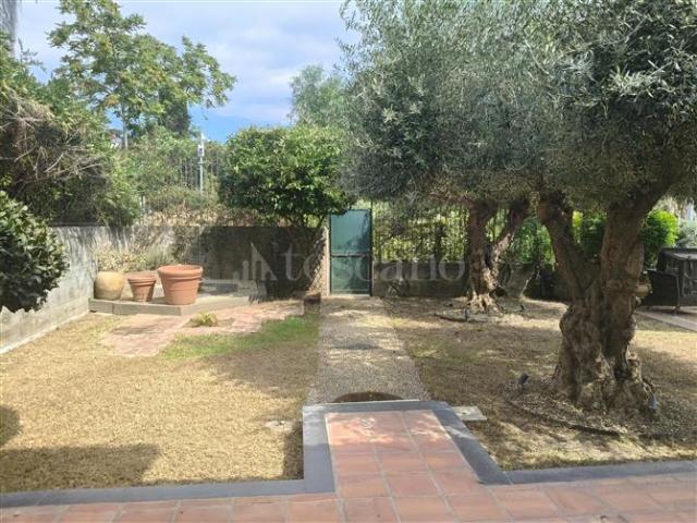 Villa Indipendente in vendita a Nizzeti, Aci Catena