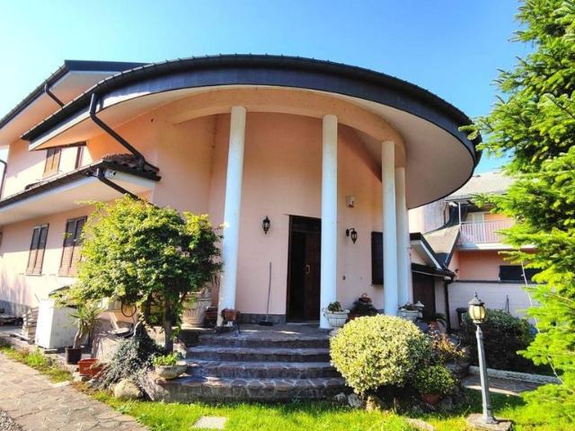 Villa Indipendente in vendita a Roveda, Sedriano