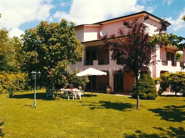 Villa Indipendente in vendita a San Bartolomeo, Cassino