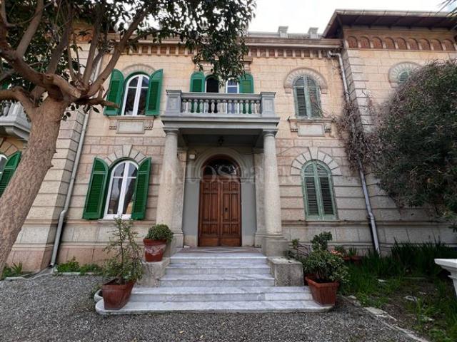 Villa Indipendente in vendita a Calabria, Reggio Calabria