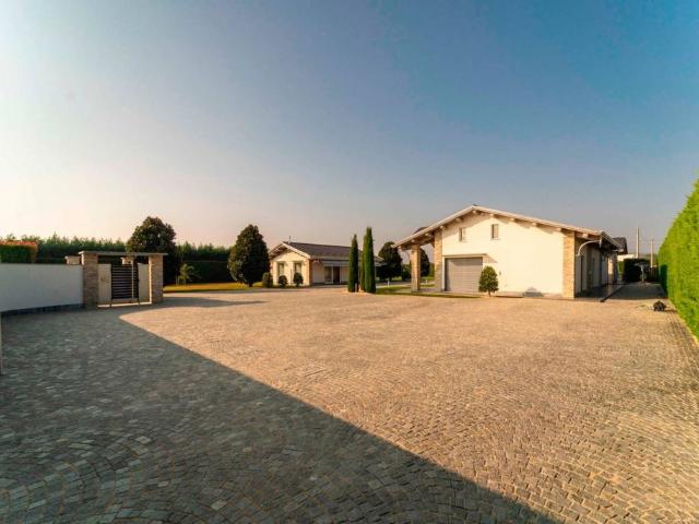 Villa Indipendente in vendita a Nichelino, Torino