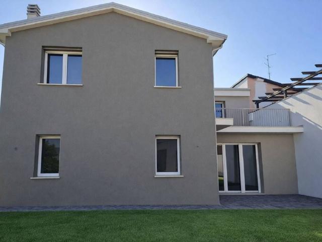 Villa Indipendente in vendita a Unione dei comuni della Bassa Romagna, Lugo