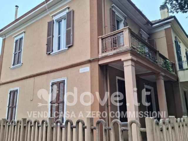 Villa Indipendente in vendita a Centro Storico, Marche