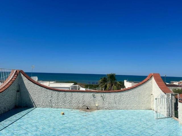 Villa Indipendente in vendita a Baia Domizia, Cellole