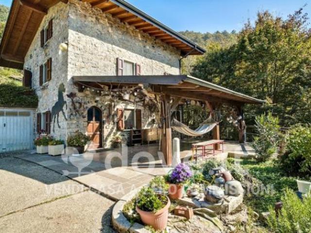 Villa Indipendente in vendita a Comunità Montana della Valle Brembana, Val Brembilla