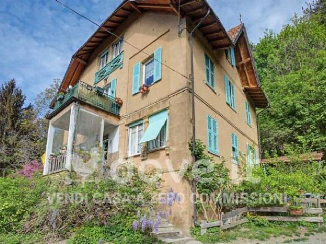 Villa Indipendente in vendita a Torriglia, Liguria