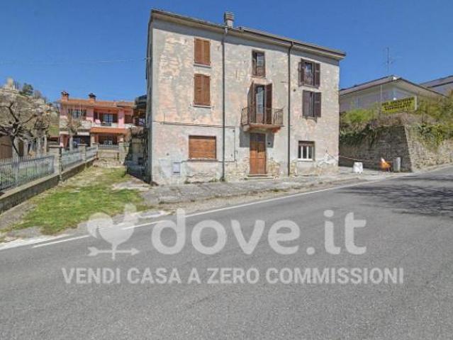 Villa Indipendente in vendita a Varzi, Lombardia