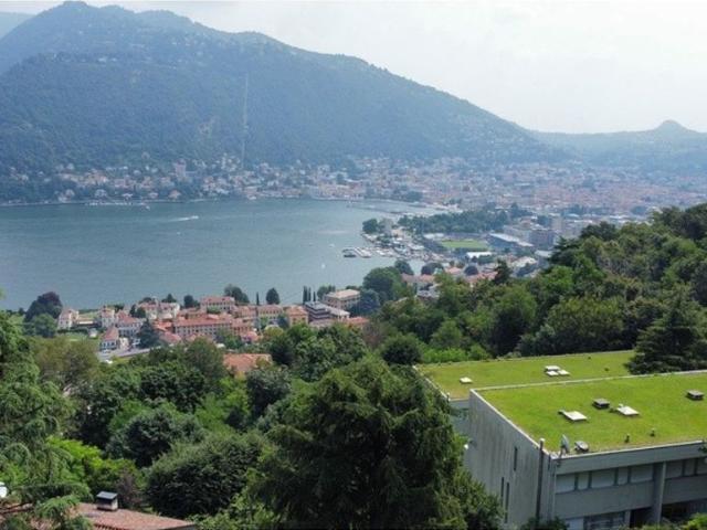 Villa Indipendente in vendita a Como, Lombardia