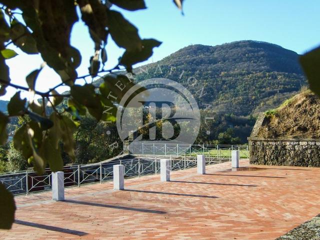 Villa Indipendente in vendita a La Spezia