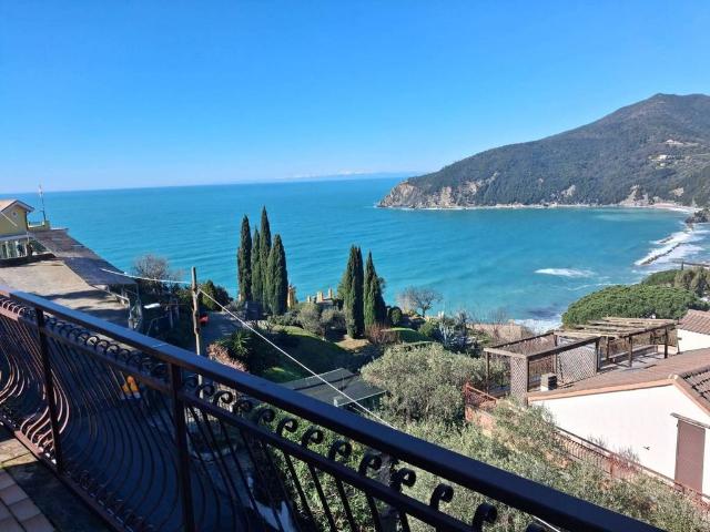 Villa Indipendente in vendita a Lemeglio, Moneglia