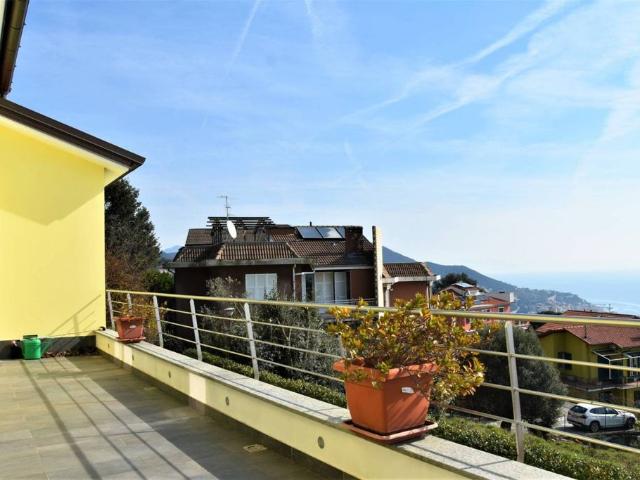 Villa Indipendente in vendita a Castagnabuona, Varazze