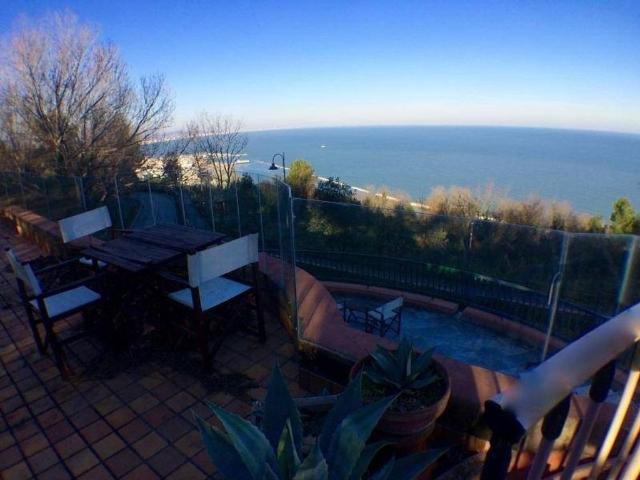Villa Indipendente in vendita a Marche, Pesaro E Urbino