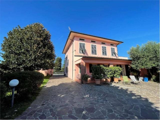 Villa Indipendente in vendita a Camigliano Santa Gemma, Capannori