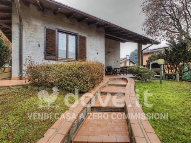 Villa Indipendente in vendita a Arsago Seprio, Varese