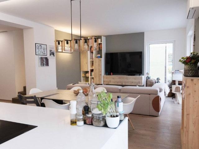 Villa Indipendente in vendita a Überetsch-Unterland - Oltradige-Bassa Atesina, Laives - Leifers