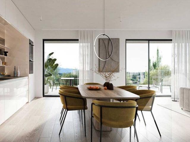 Villa Indipendente in vendita a Lonato, Lombardia