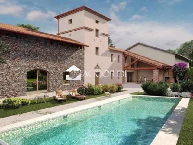 Villa Indipendente in vendita a Casola, Veneto