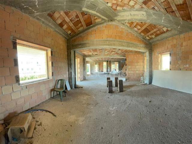 Villa Indipendente in vendita a Avezzano, Abruzzo