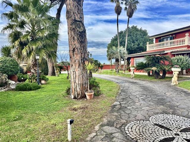 Villa Indipendente in vendita a Roma Capitale, Lazio