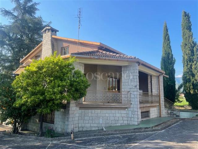 Villa Indipendente in vendita a Sant'elia Fiumerapido, Lazio