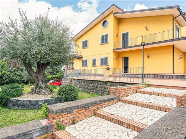 Villa Indipendente in vendita a Sant'Alfio, Trecastagni